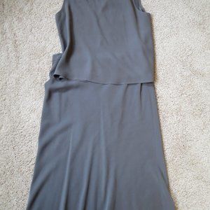 EILEEN FISHER 100% Silk Grey 2 Piece Skirt Suit (Skirt and top), Size=S